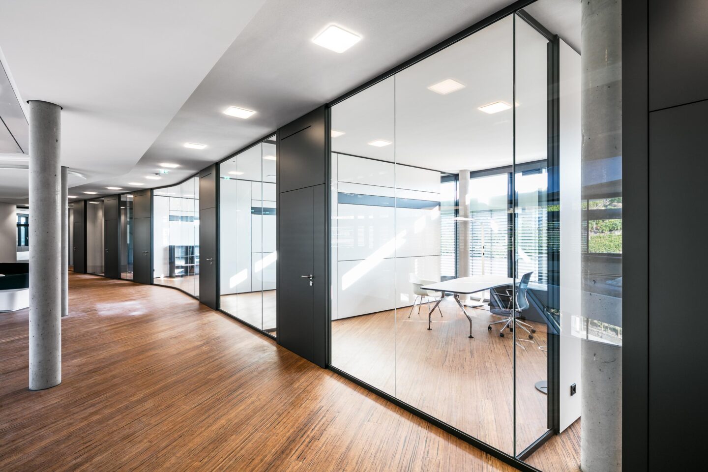 Transparency with feco partition wall systems | Südwestmetall Esslingen