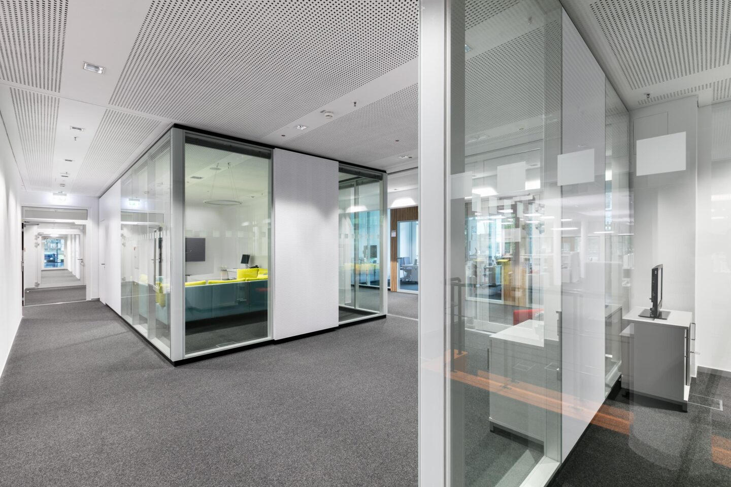 feco feederle│partition walls│ZDF Editorial Building