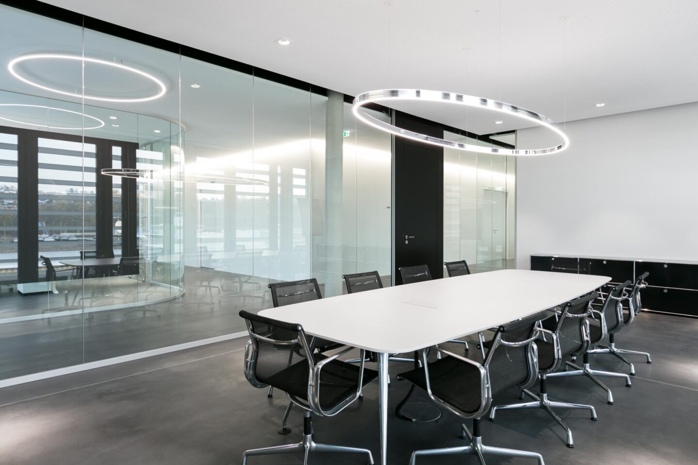 feco-feederle│Trennwandsysteme│La Biosthetique Pforzheim