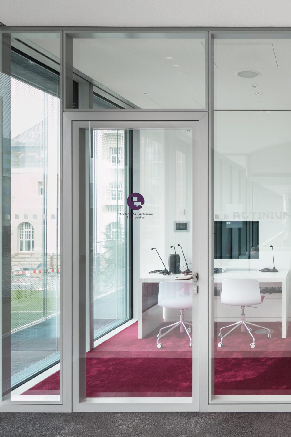 Structural-glazing door element S105 in aluminium frame 18/50
