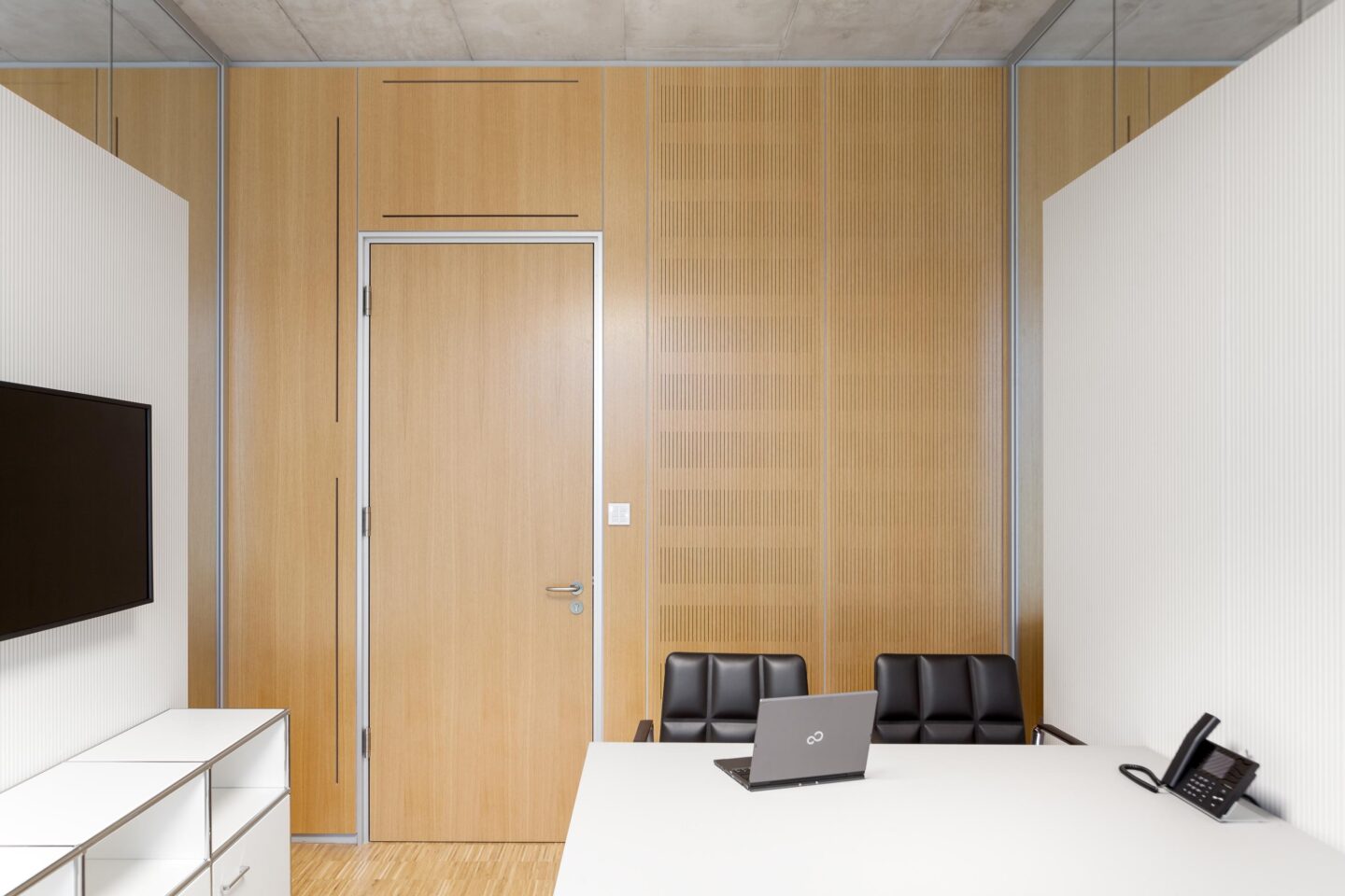 Karl Köhler GmbH │ system walls from feoco │ wooden door elements