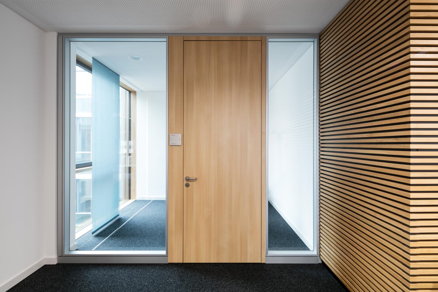 feco-feederle│partition walls│Sparkasse Karlsruhe House C