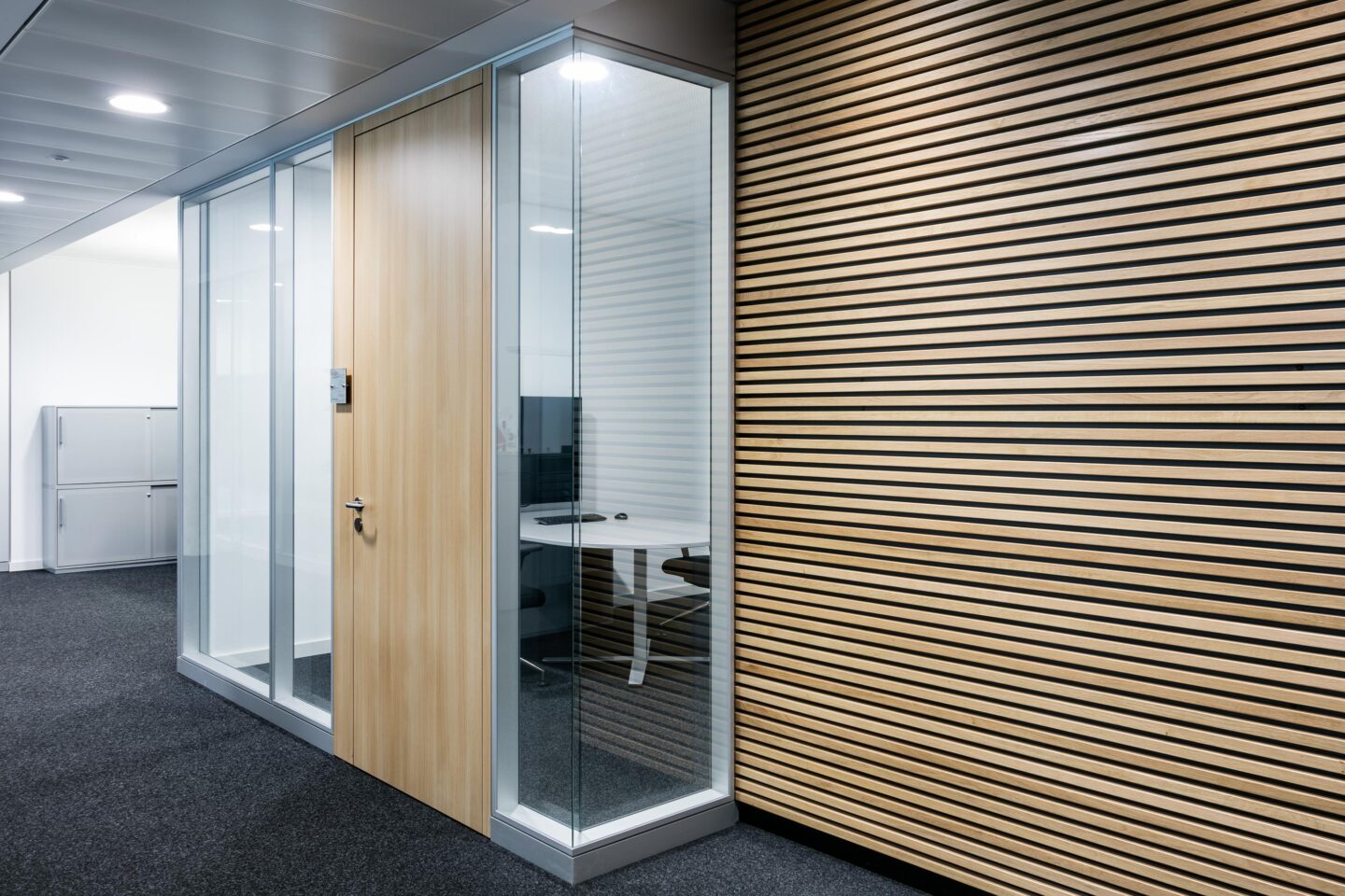 feco-feederle│partition walls│Sparkasse Karlsruhe House C