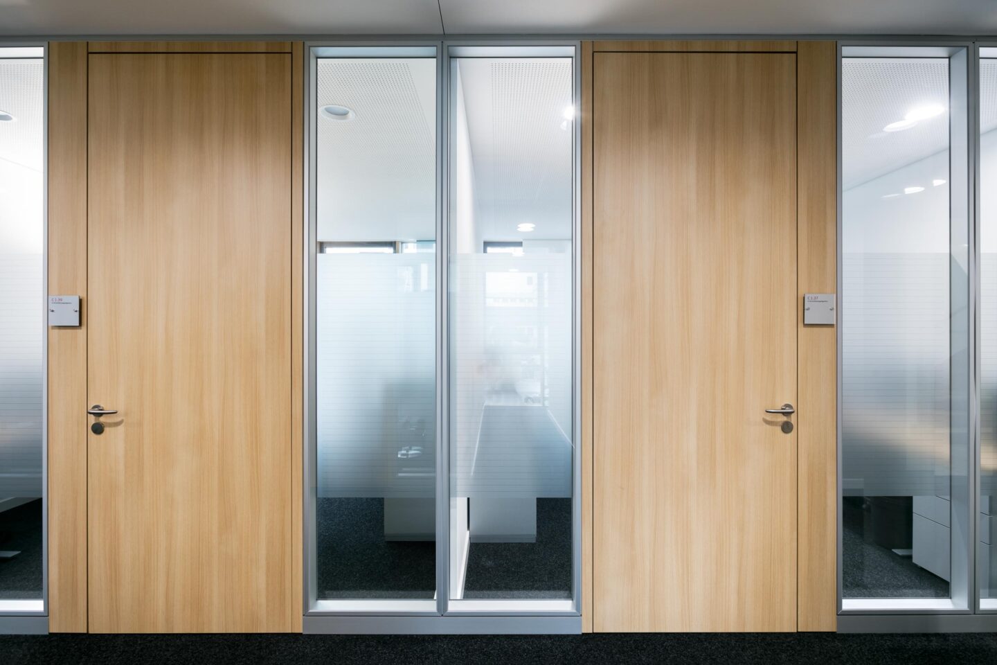 feco-feederle│partition walls│Sparkasse Karlsruhe House C