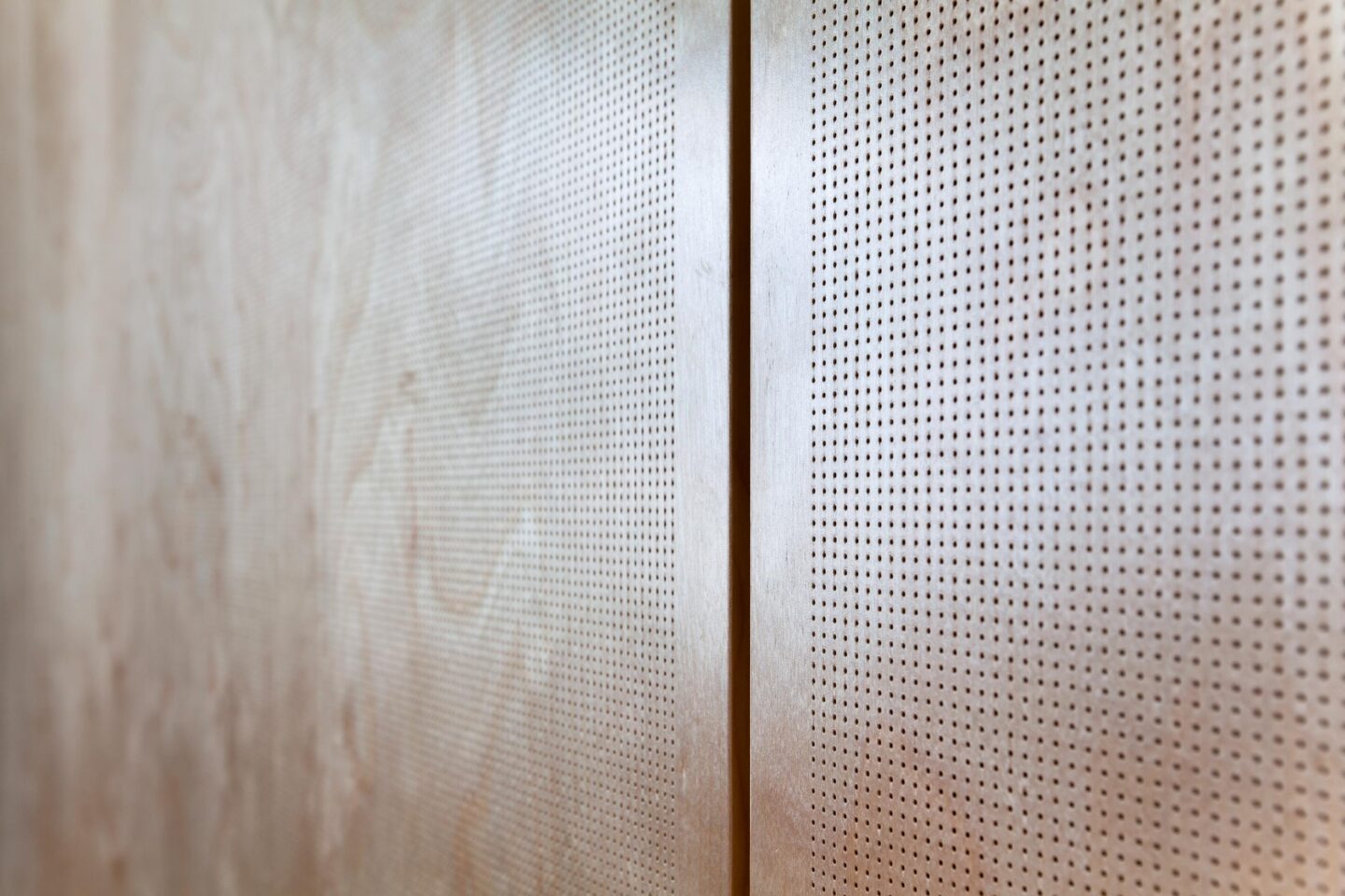 H Beck Verlag Munich │ system walls from feco │ coustically-effective wall panelling with micro-perforation