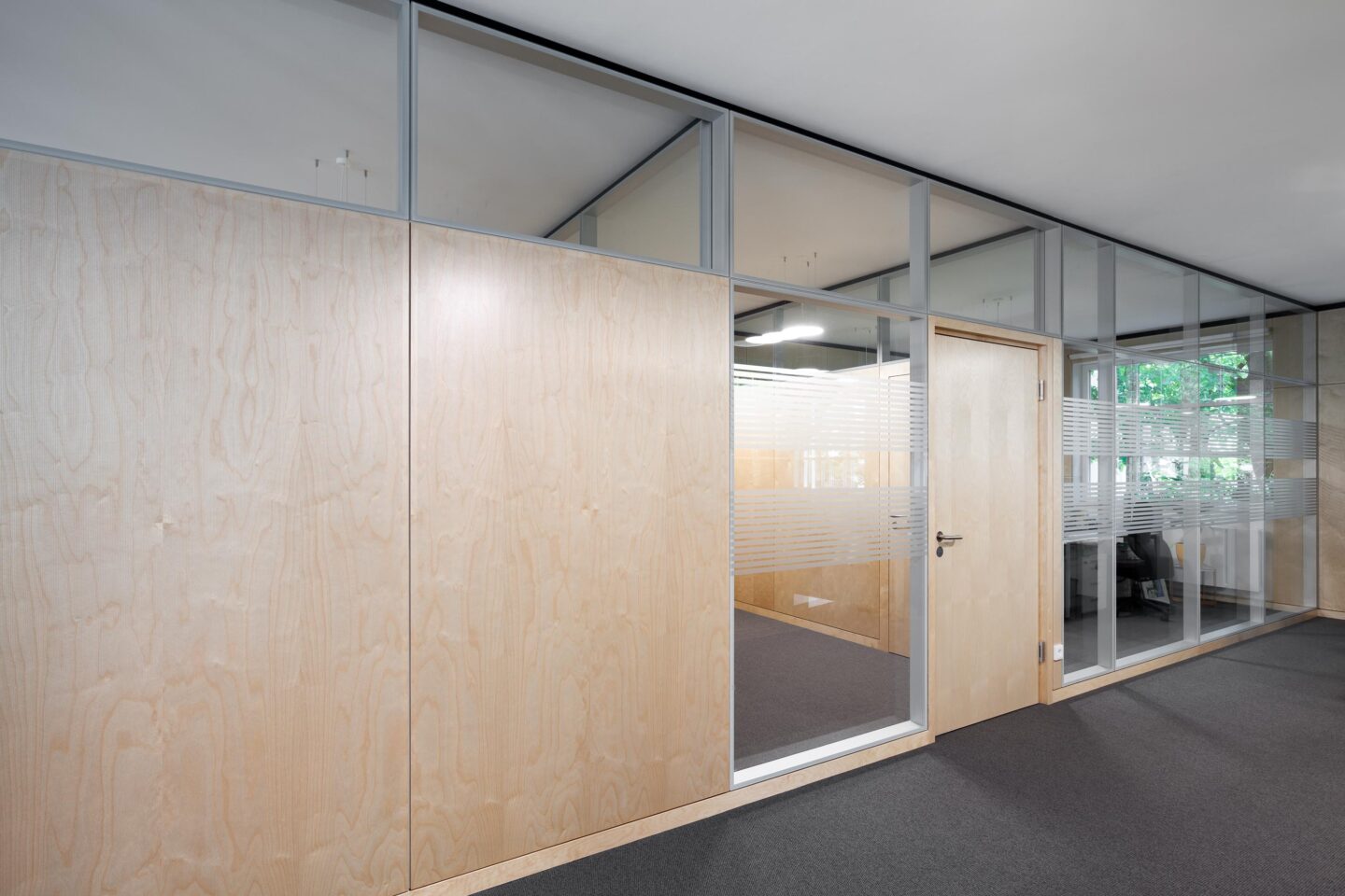 CH Beck Verlag Munich │ system walls from feco │ modern workplaces