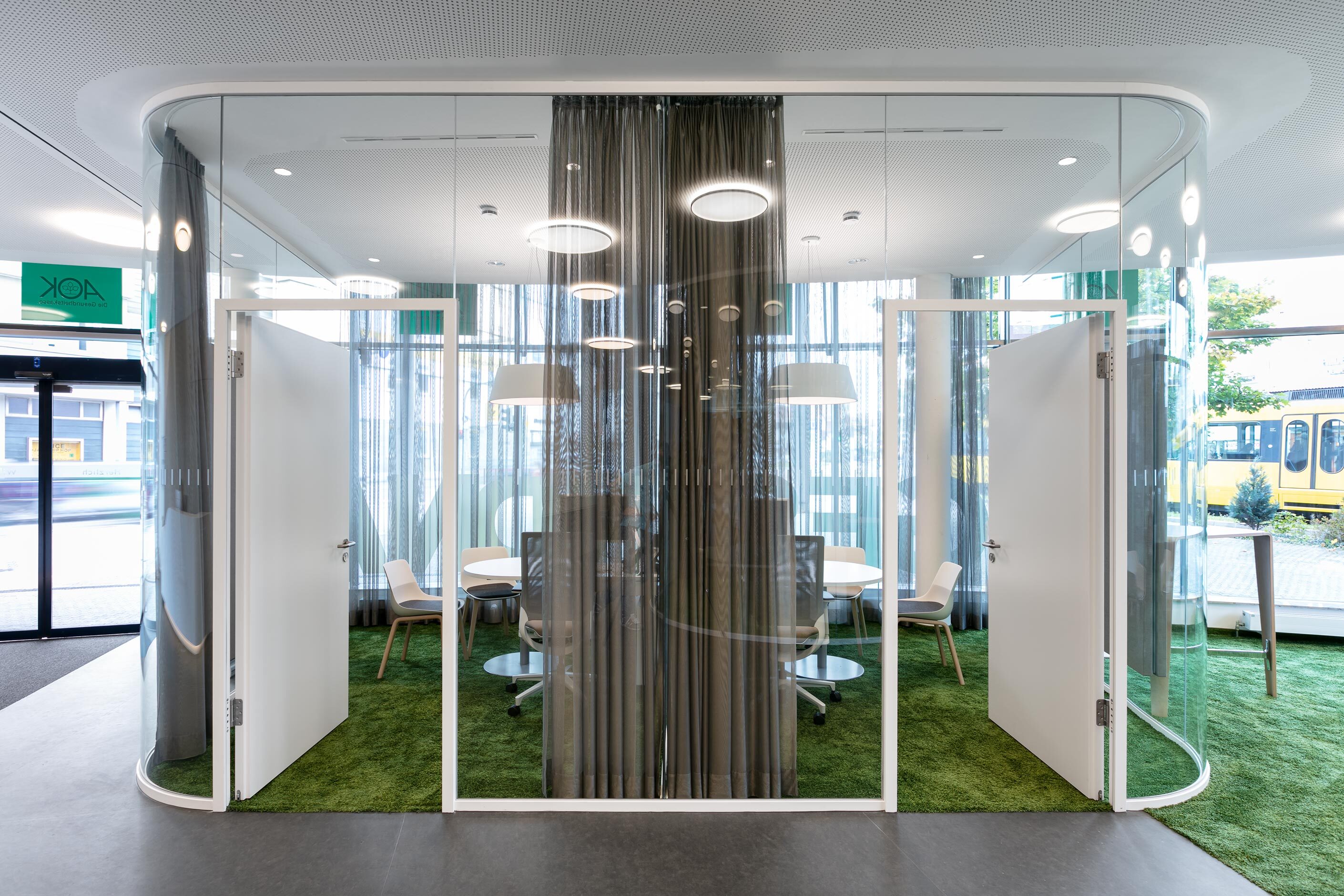 AOK Office Stuttgart │ created optimal consulting rooms with glass walls │ wellness area