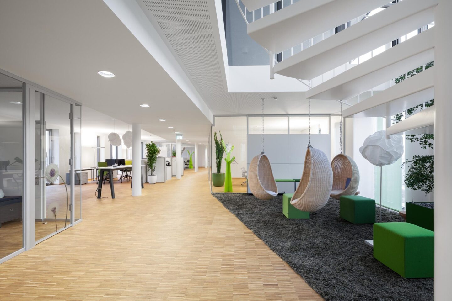 Disy Informationssysteme Karlsruhe │ Büromöbel von Vitra, Steelcse, Montana, Muuto, Cor, coalesse, Holzmedia