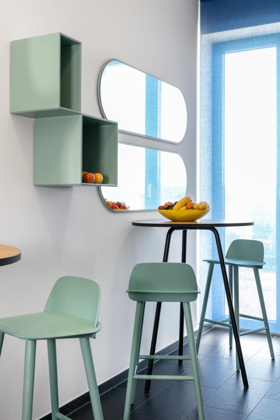 Disy Informationssysteme Karlsruhe │ Büromöbel von Vitra, Steelcse, Montana & mehr │ agiles Arbeiten