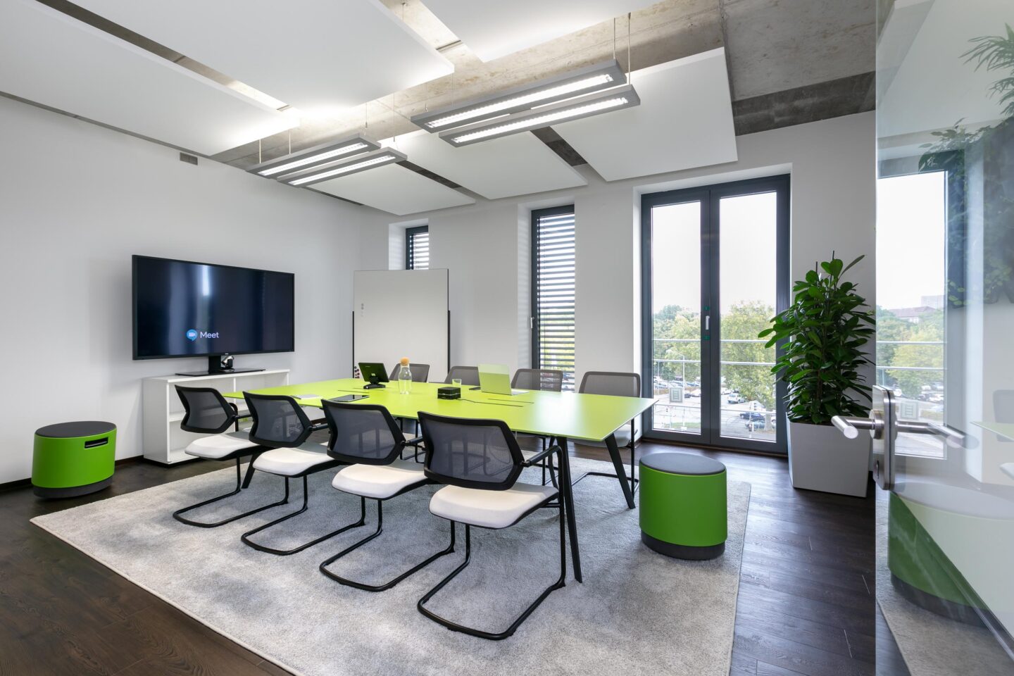 Inovex GmbH Karlsruhe │ IT company │ meeting room │ agile working
