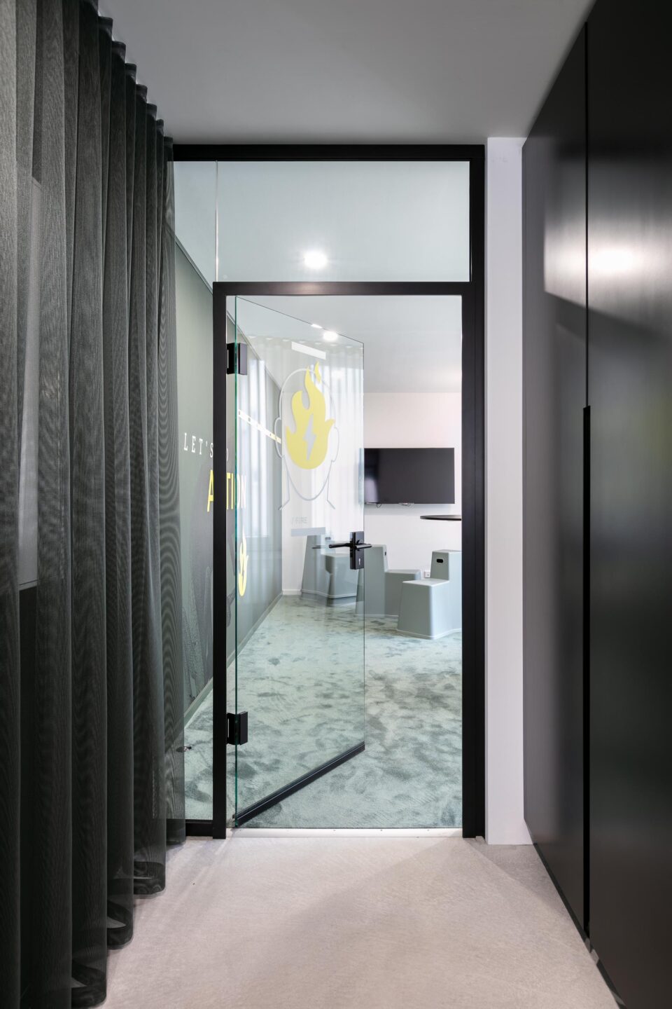 Scope Architects Stuttgart │ glass walls from feco │ fecoplan all-glass construction