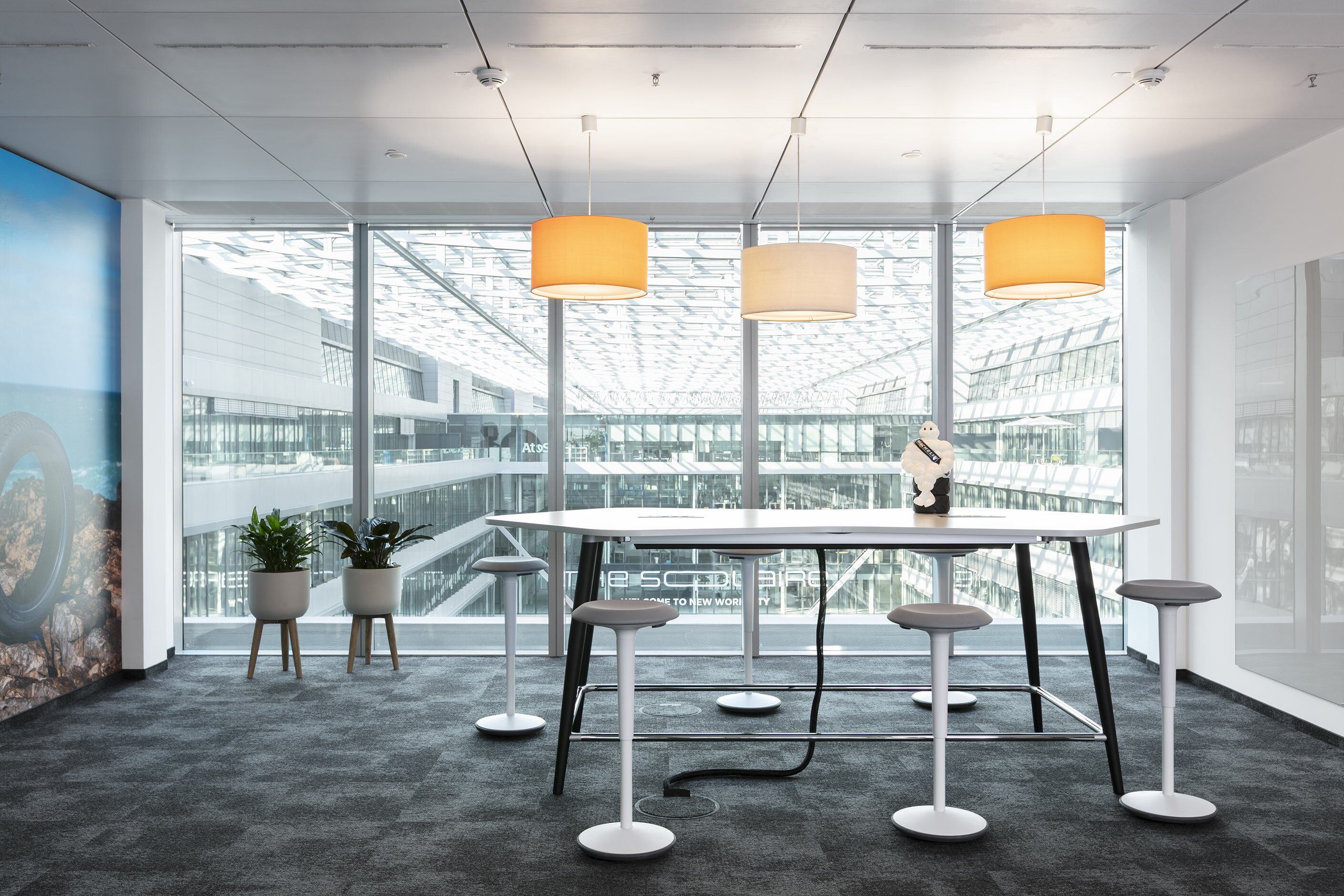 Michelin Northern Europe Headquarters │ modern office furnishings with feco │ new workplaces