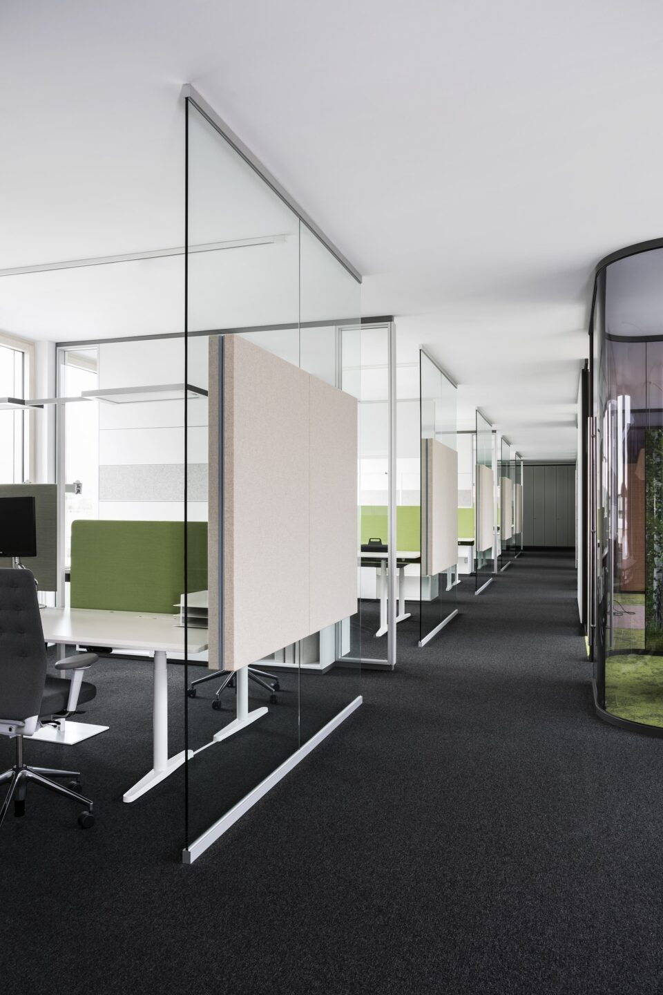 IdeenReich at feco-forum Karlsruhe │ modern workplaces │ glass walls from feco