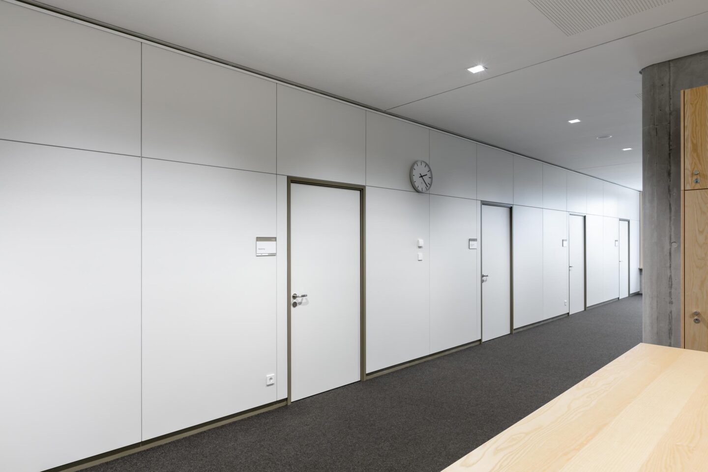 Vocational College, Bad Krozingen │ aluminium-framed glass doors │ acoustics