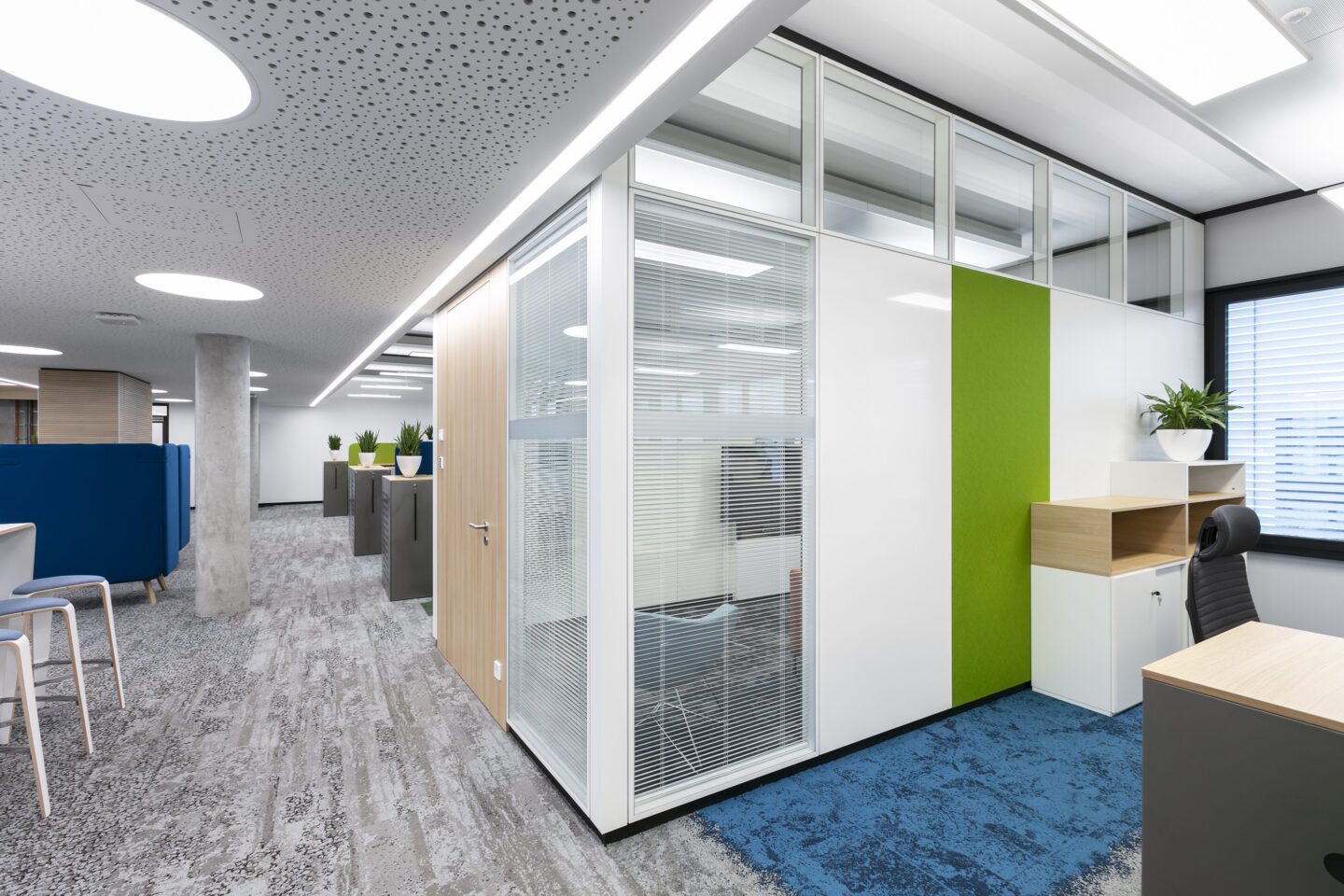 Atruvia │ system walls for agile methods │ glass elements