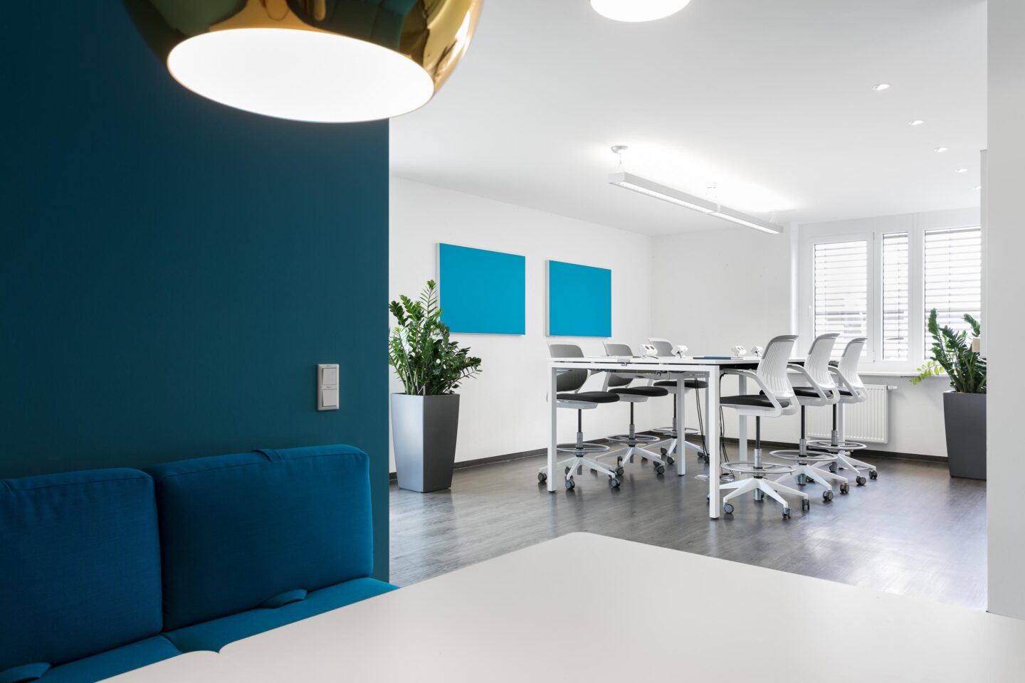 Kerntechnische Entsorgung Karlsruhe │ flexible office furniture │ acoustic effectiveness