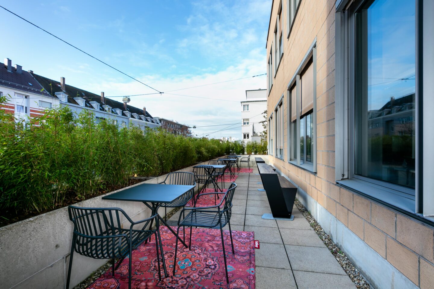 Vector Informatik │ Office furnishings with feco │ Seating on the terrace
