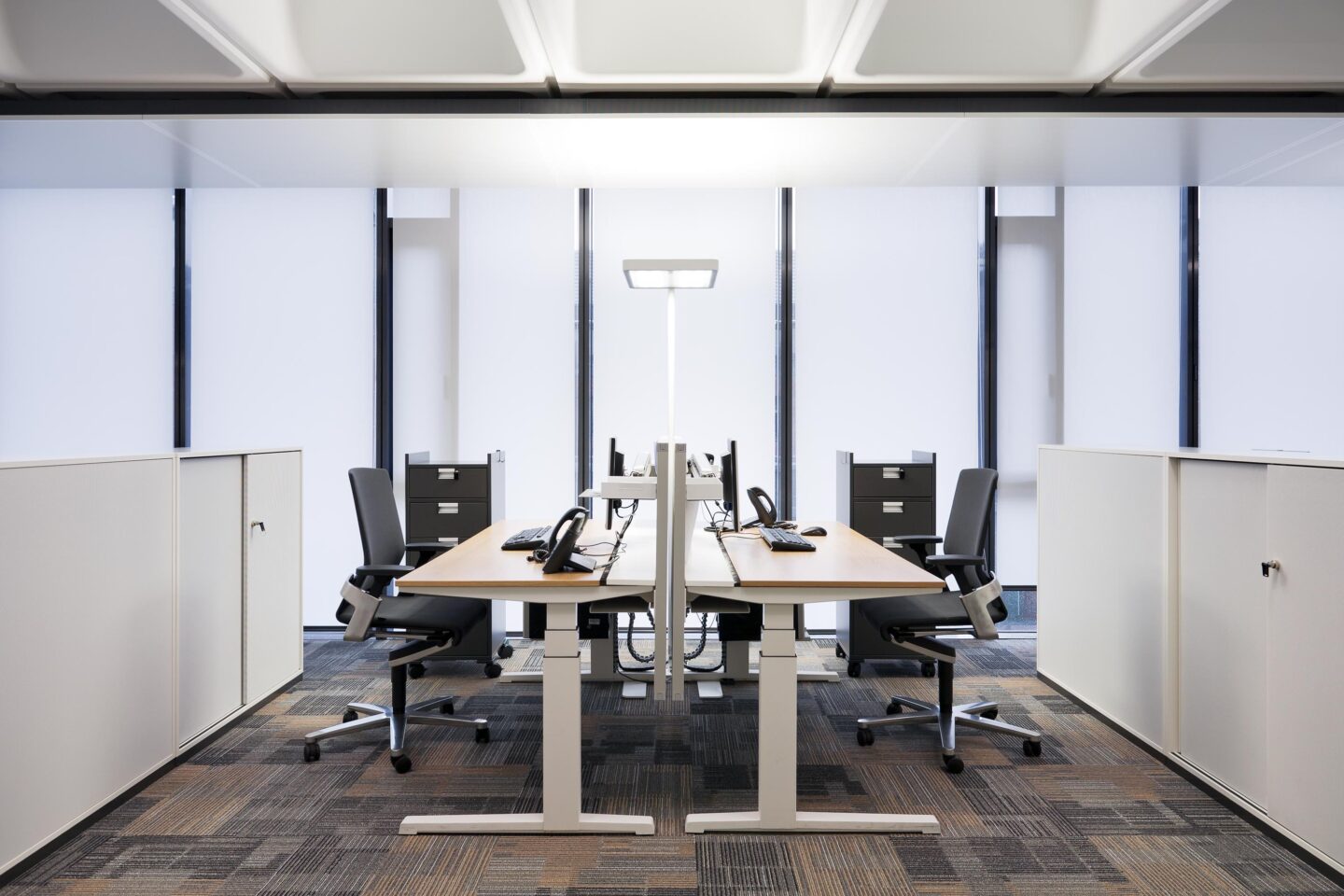 BGV-Versicherungen AG │ open space │ standing/sitting tables