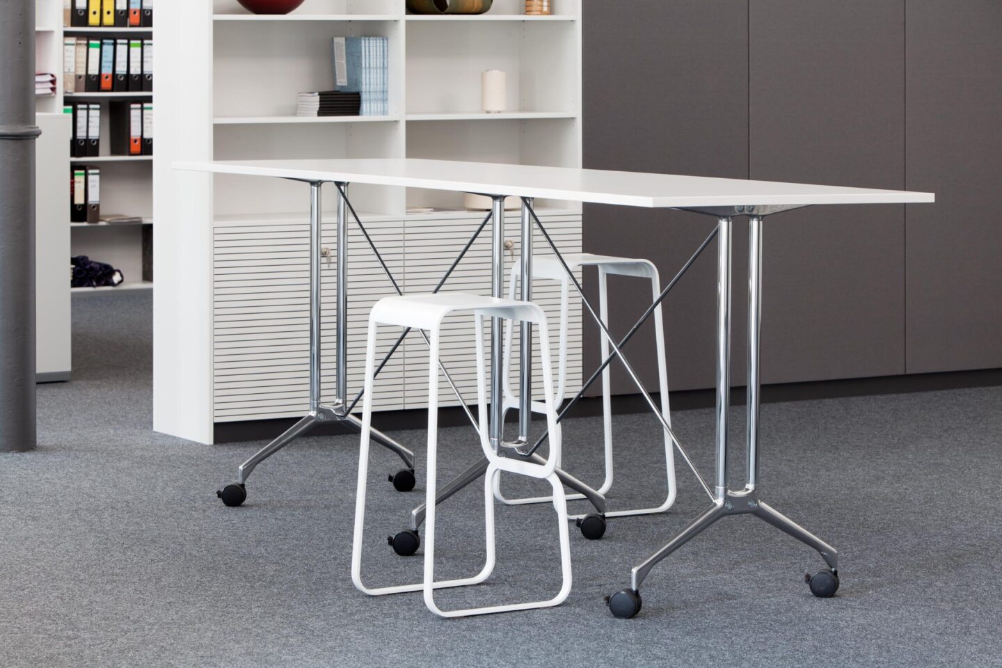 ETTLIN │ Meeting-Point und Lounge Bereiche │ moderne Arbeitsumgebung