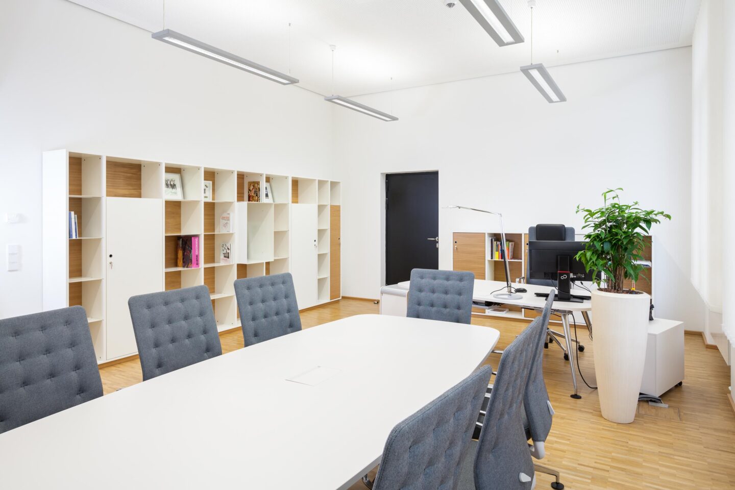 KIT Campus South │ modern office space │ meeting room