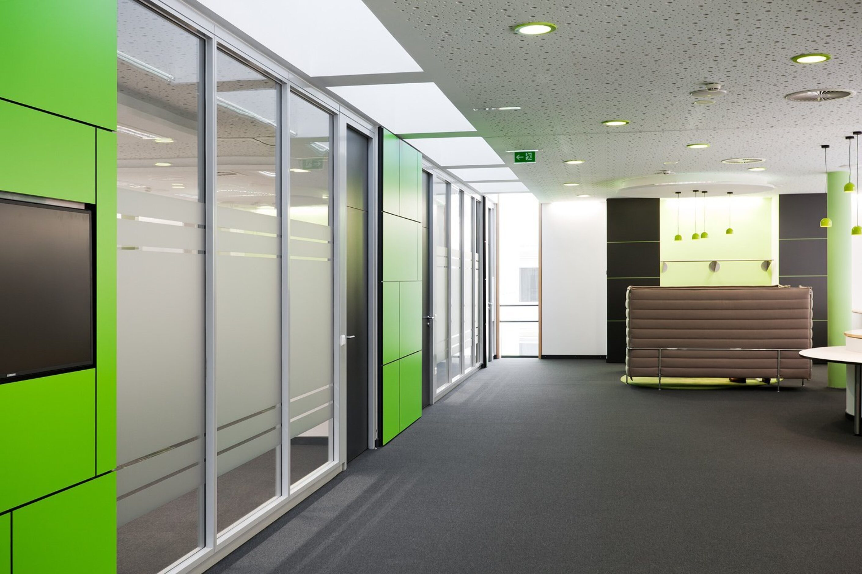 VBL Karlsruhe │ team areas and central zones │ modern workplaces