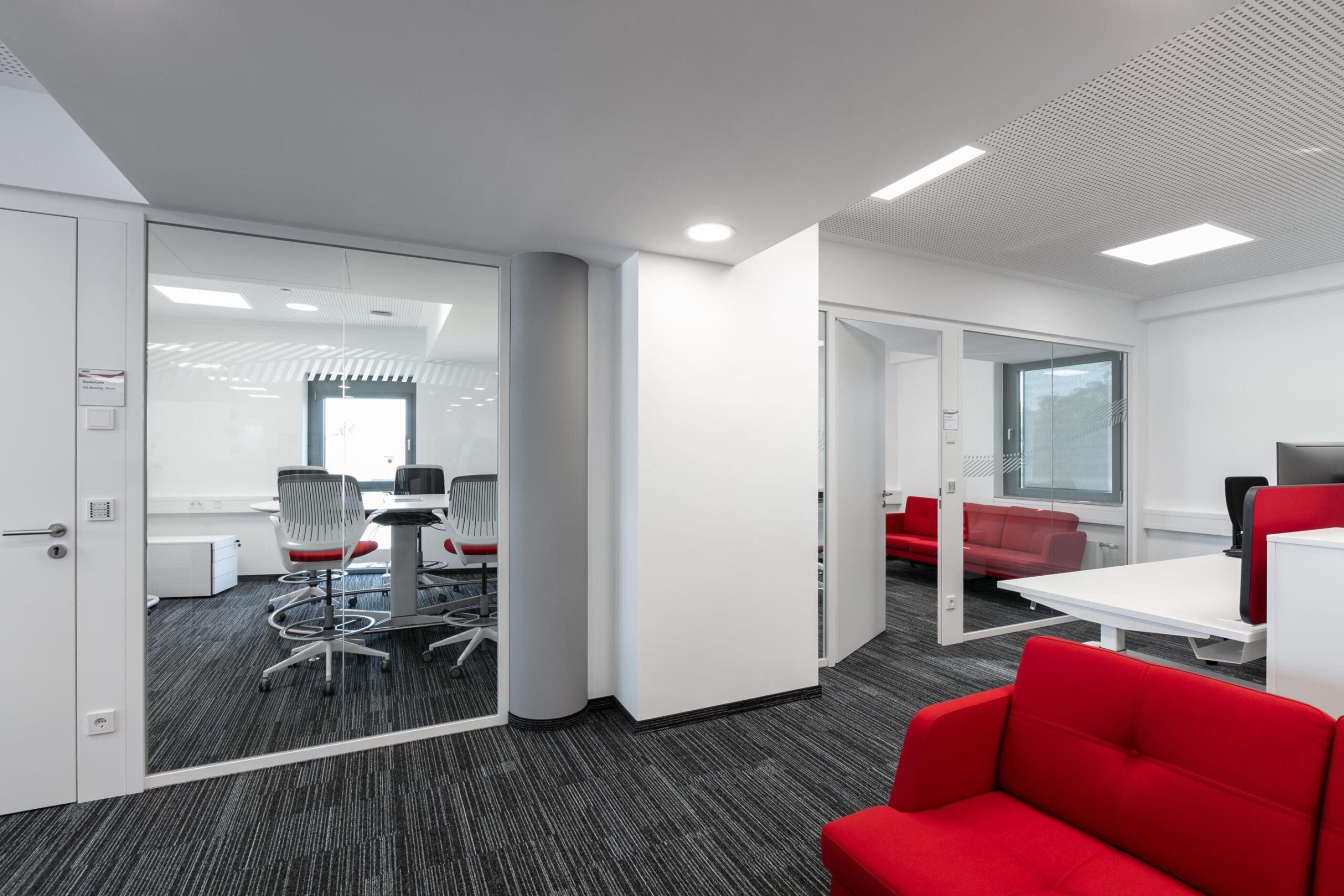 PTV Group, Karlsruhe │ glass walls from feco │ sustainable and agile working environment