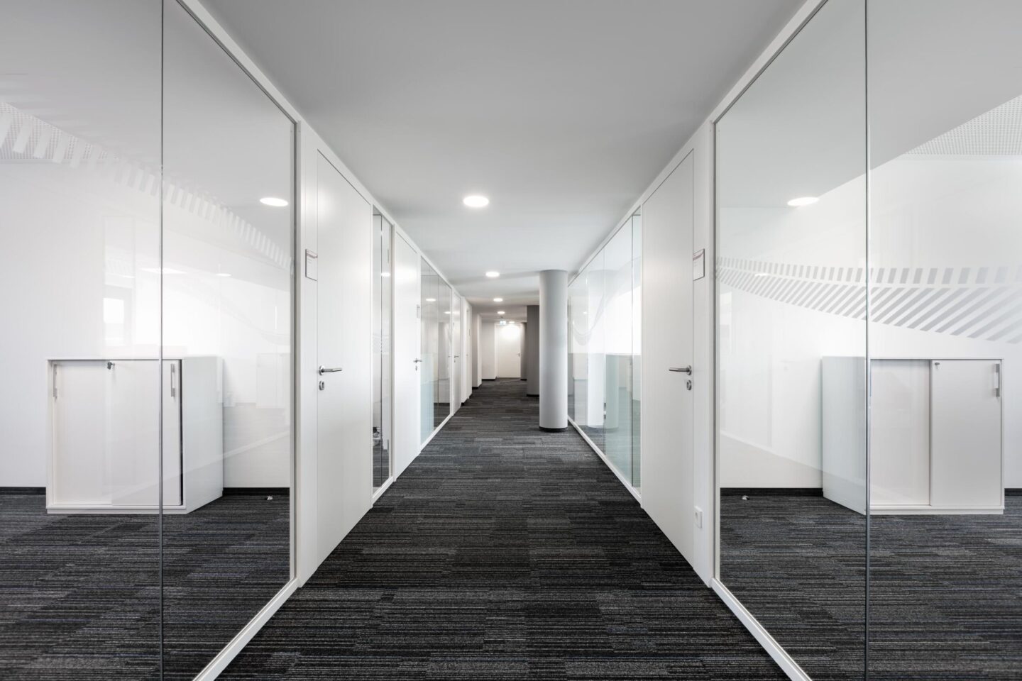 PTV Group, Karlsruhe │ glass walls from feco │ sustainable and agile working environment