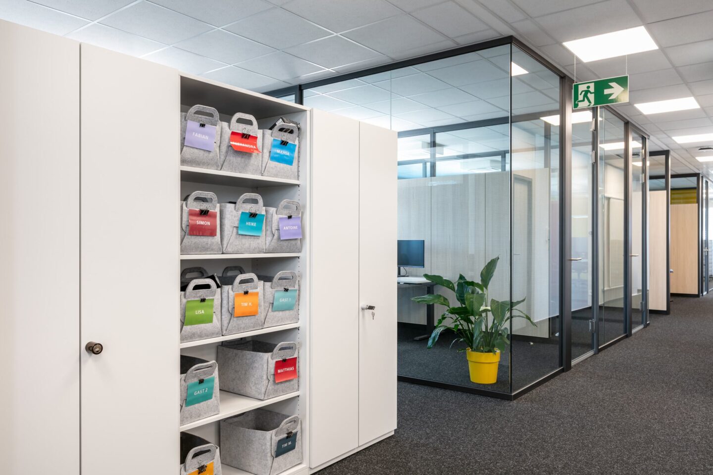 Fraunhofer ISI, Karlsruhe Technology Park │ modern office furnishings with feco │ storage space