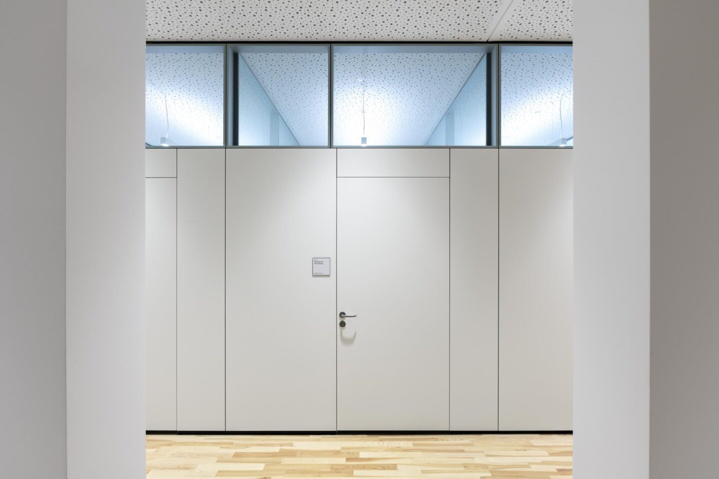 Jewish Museum Frankfurt am Main │ all-glass construction │ attractive educational area