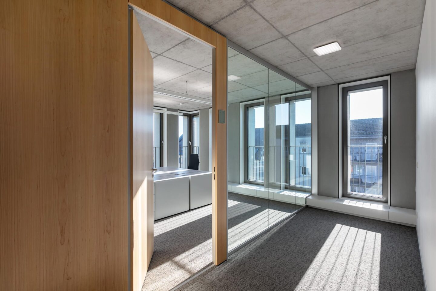 Karlsruhe City Tax Office │ wooden door elements fecotür │ system walls