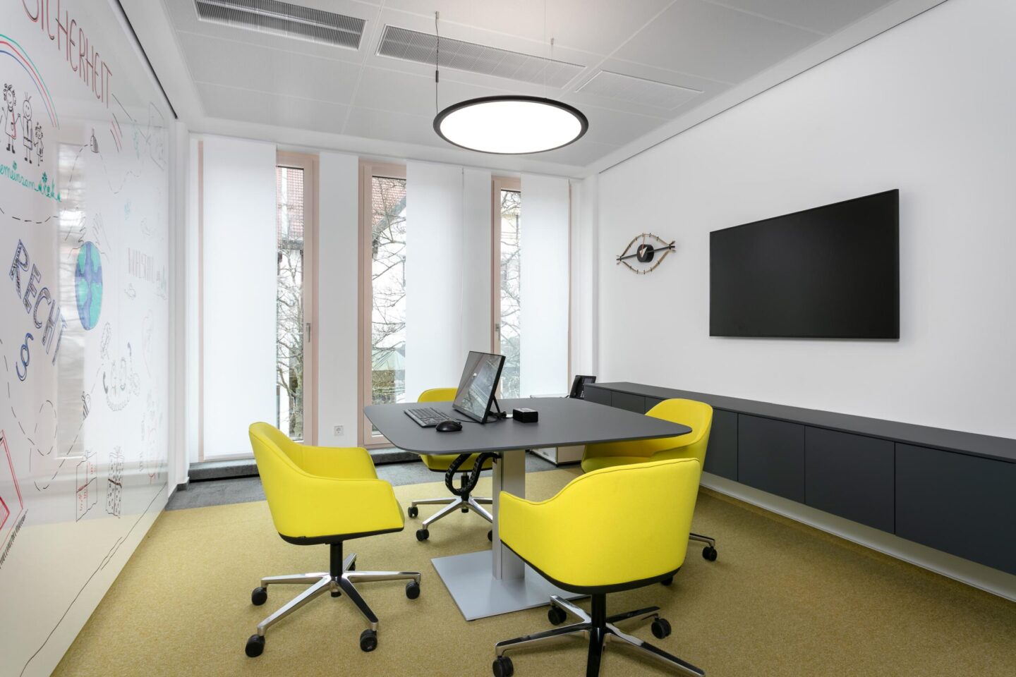 Sparkasse Bühl – Main Office │ modern meeting rooms │ lounge areas │ flexible furnishing