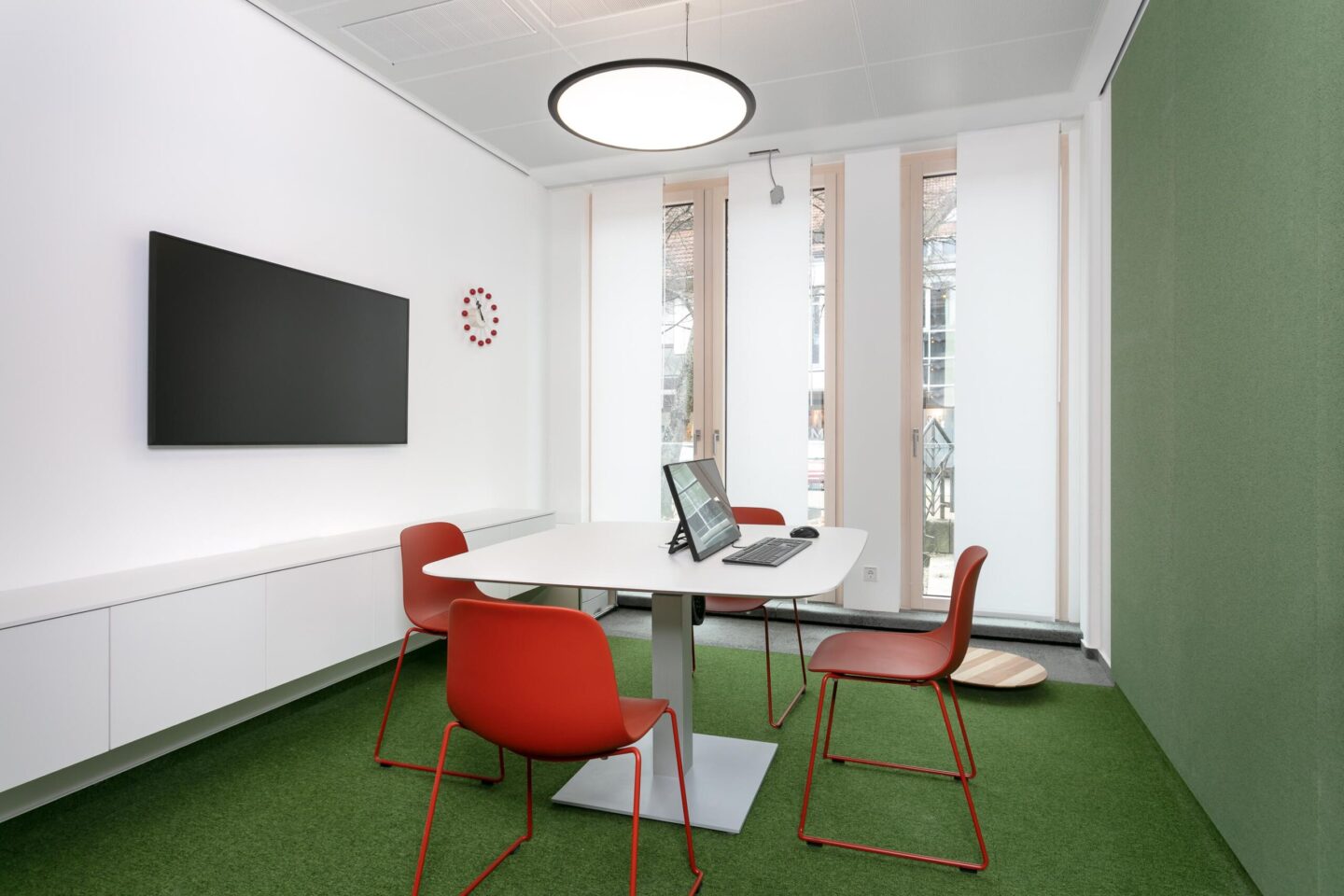 Sparkasse Bühl – Main Office │ room concepts │ modern meeting rooms