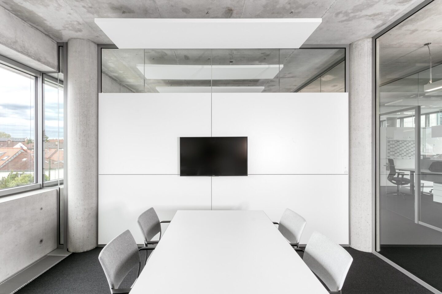 weisenburger Karlsruhe │ conference rooms │ fecoplan all-glass constructionopen office landscape
