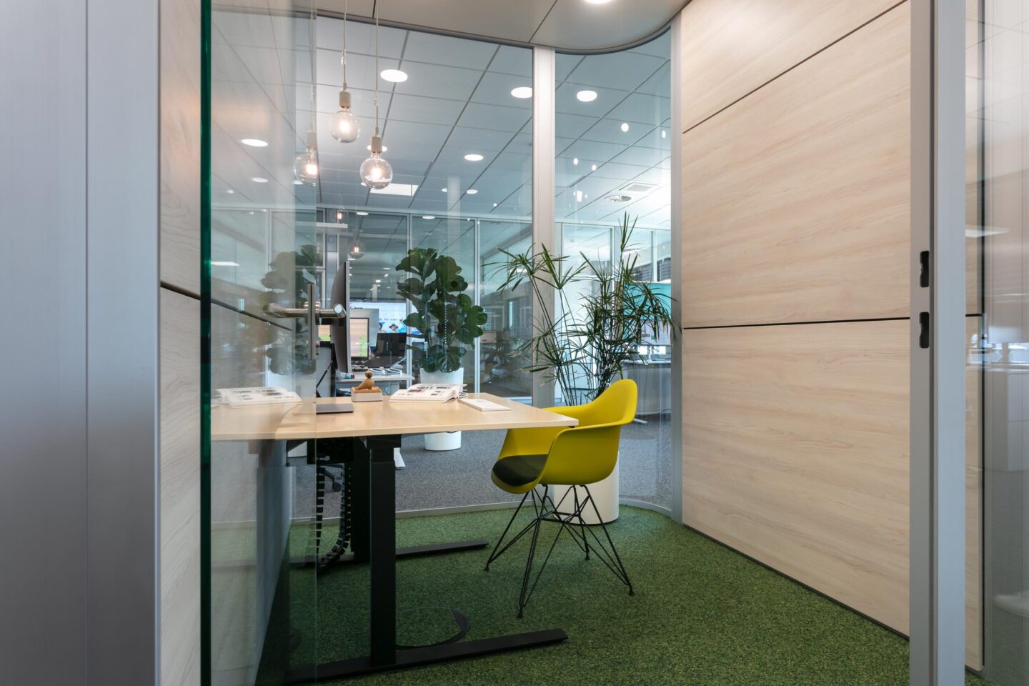 Heo-Campus │ ergonomic working environment │ agile workshop rooms with multifunctional furniture