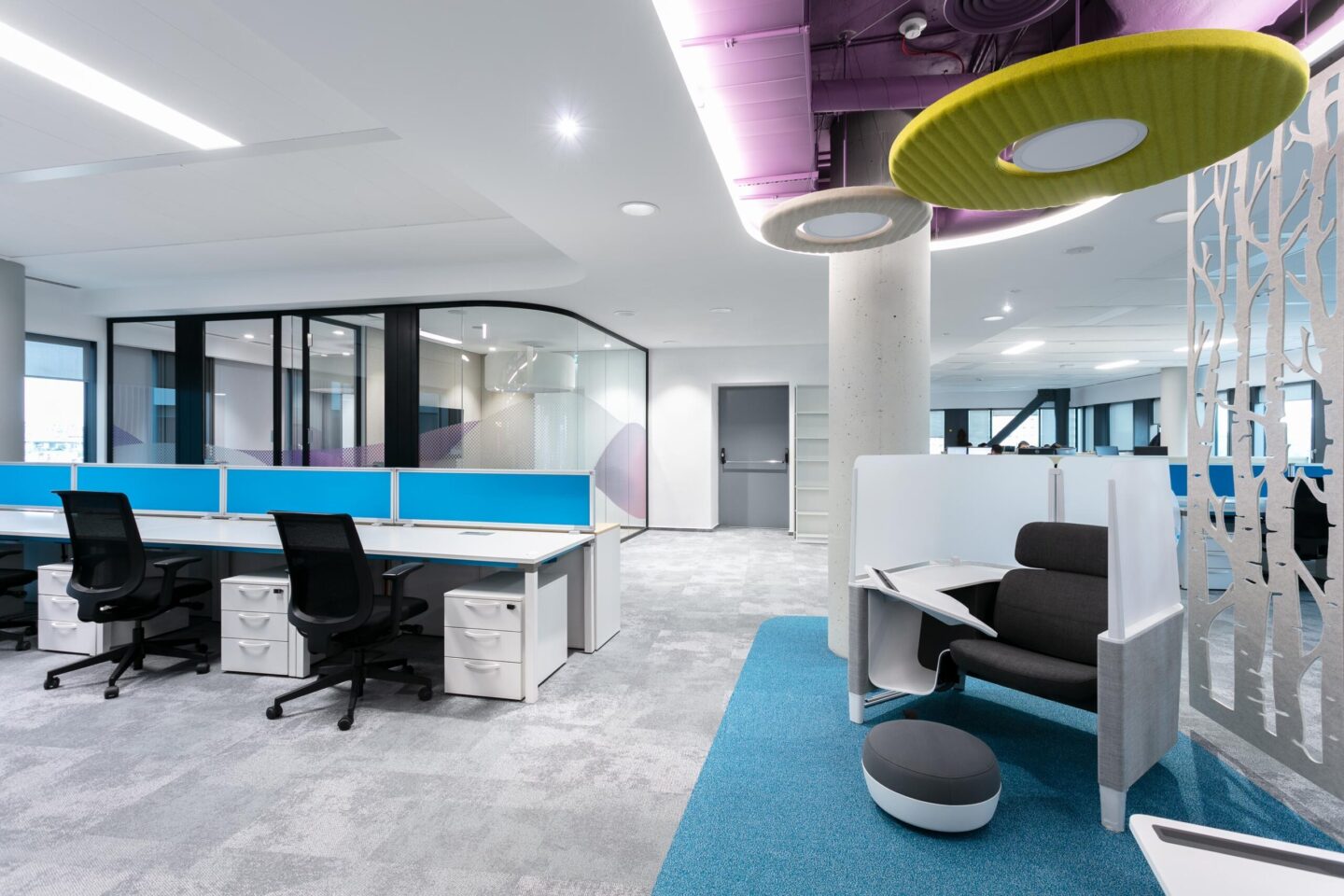 Finastra Bucharest Rumänien │ workspace │ all-glass construction