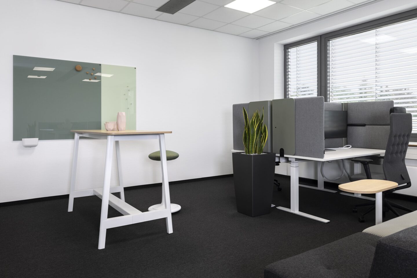 Seeburger Bretten │ Seeburger's new working world │ office furniture from feco