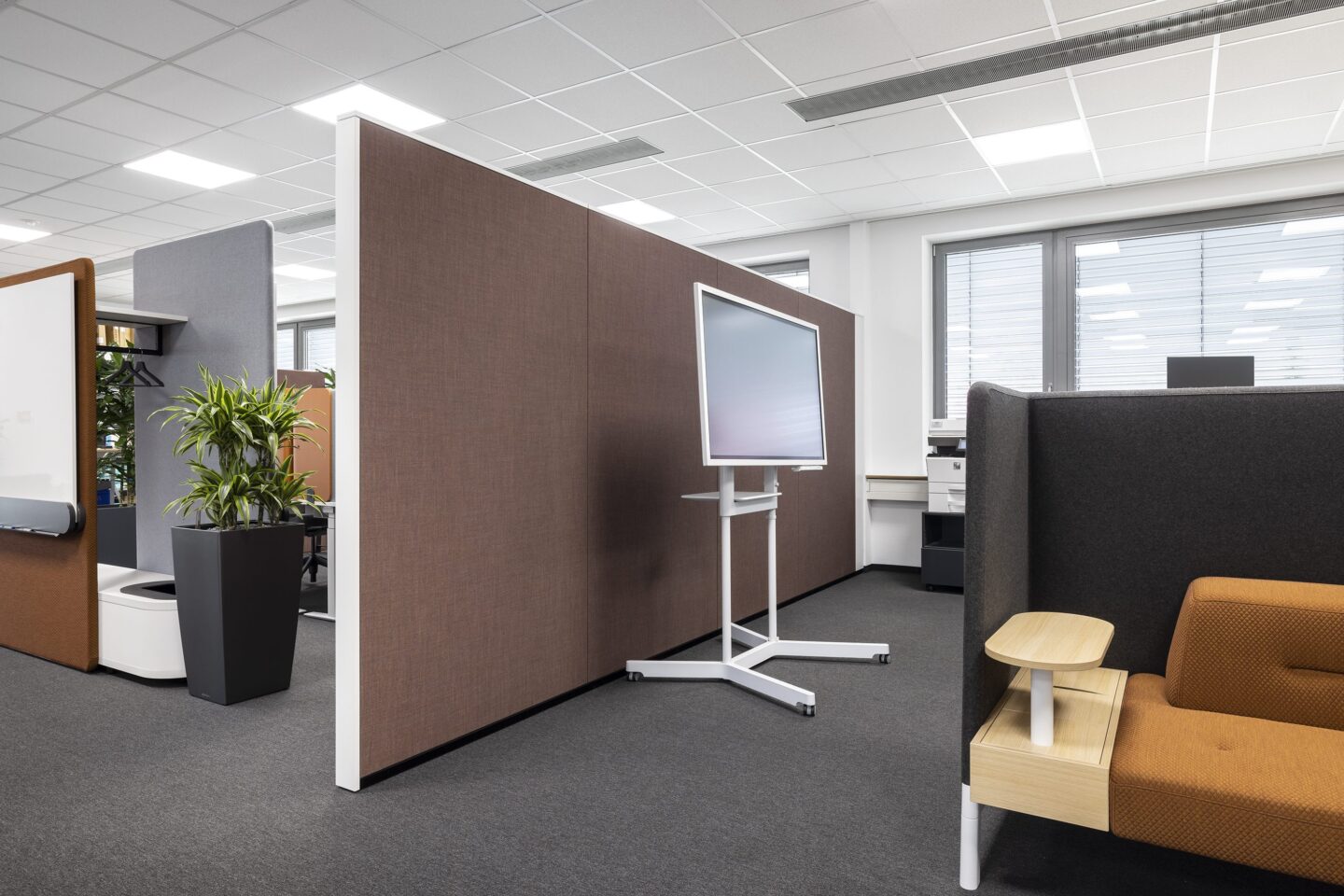 Seeburger Bretten │ Büromöbeleinrichtungen mit feco │ agiles Arbeiten