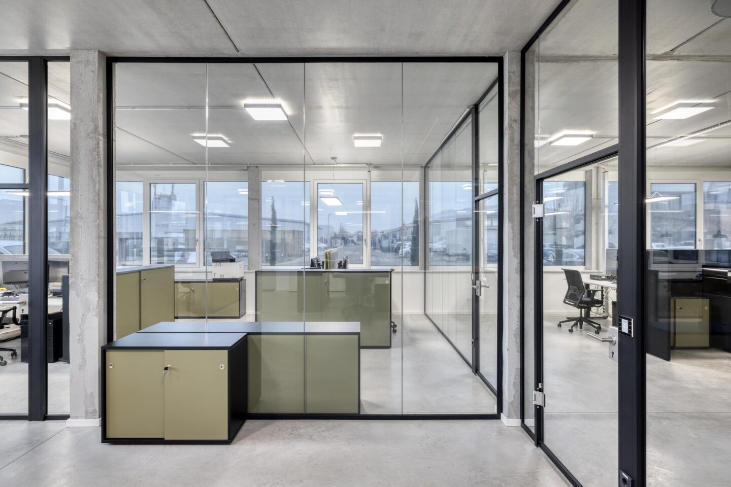 Bechtold Solartechnik │ Kronau │ moderne Büromöbeleinrichtung von feco