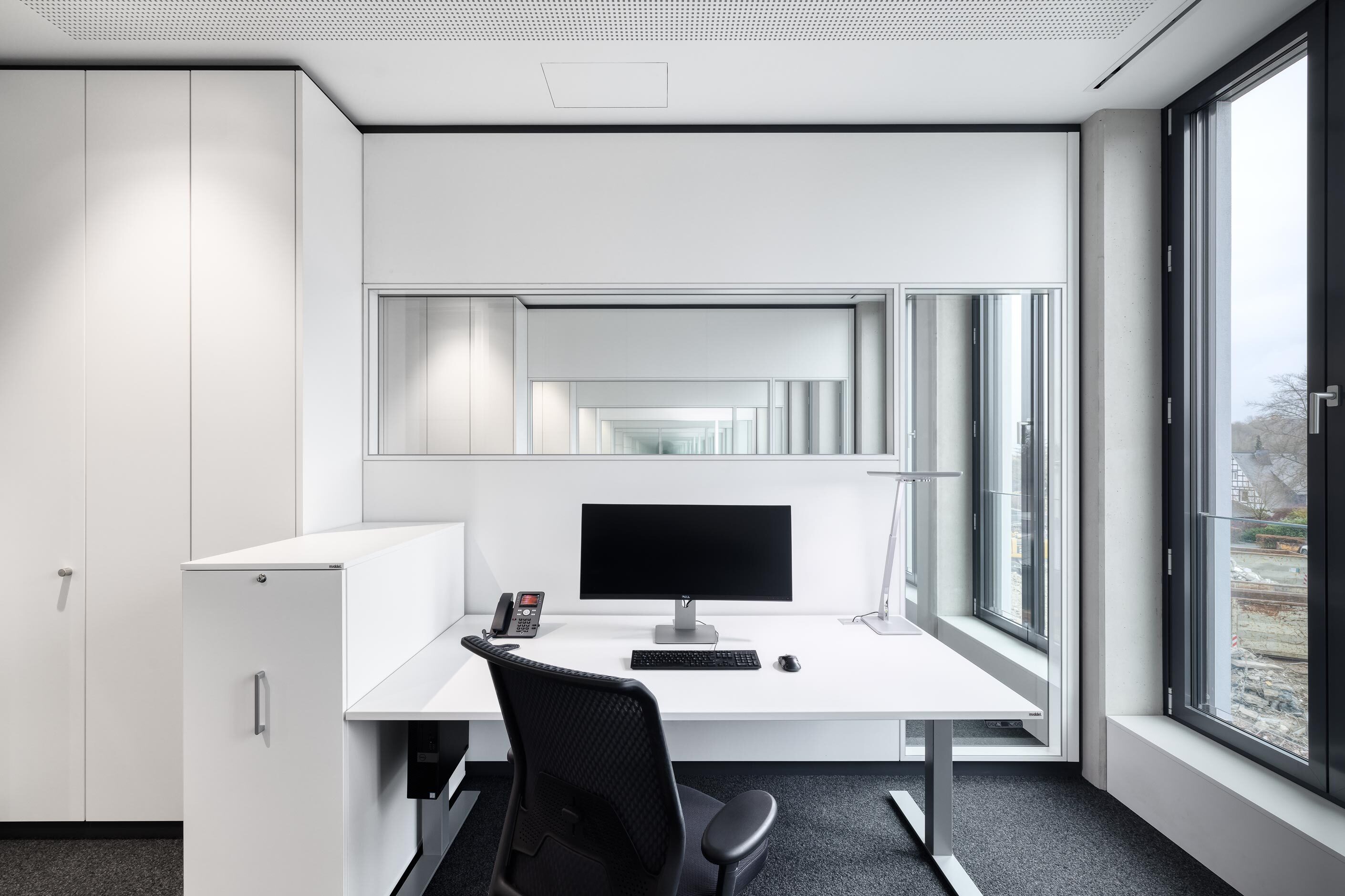 FELDHAUS Schmallenberg │ the premium-white wall surfaces │ friendly and structured working