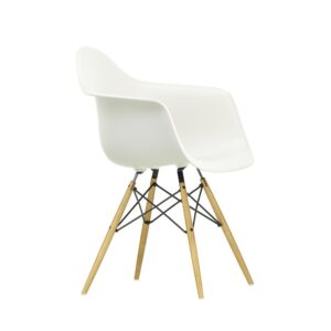 Vitra Eames Plastic Armchair DAW, weiß │ Sitzschale aus Polypropylen │ Untergestell aus gebeiztem Ahornholz