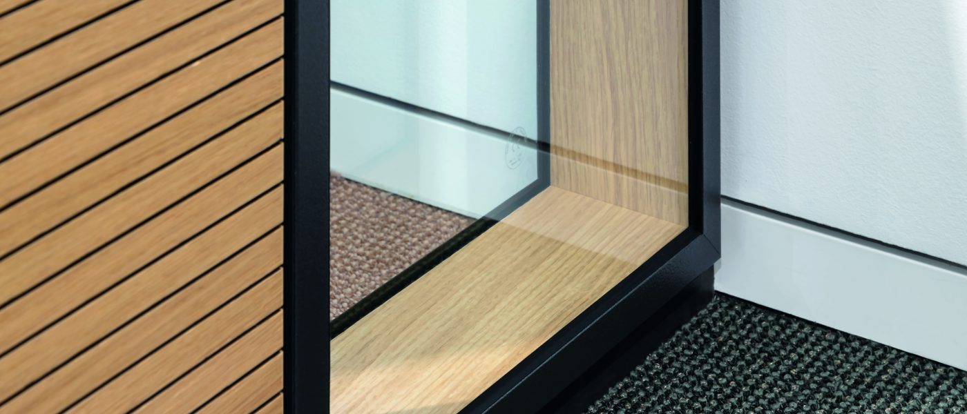 The fecofix wood and fecostruct wood glass walls feature real oak surfaces in the inner frame of the space between the panes