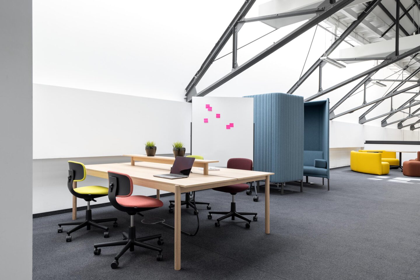 inovex GmbH │ Co-Working und Kommunikation │ moderne, offene Arbeitslandschaft