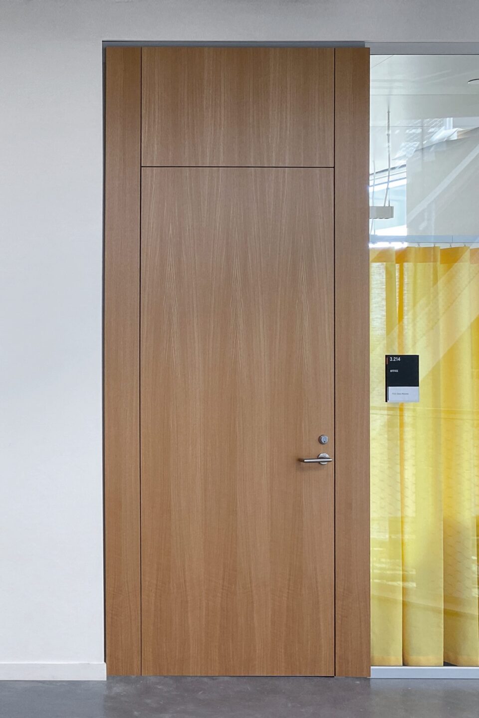 Wooden door element H70 with alum. frame 18/0 in portal design