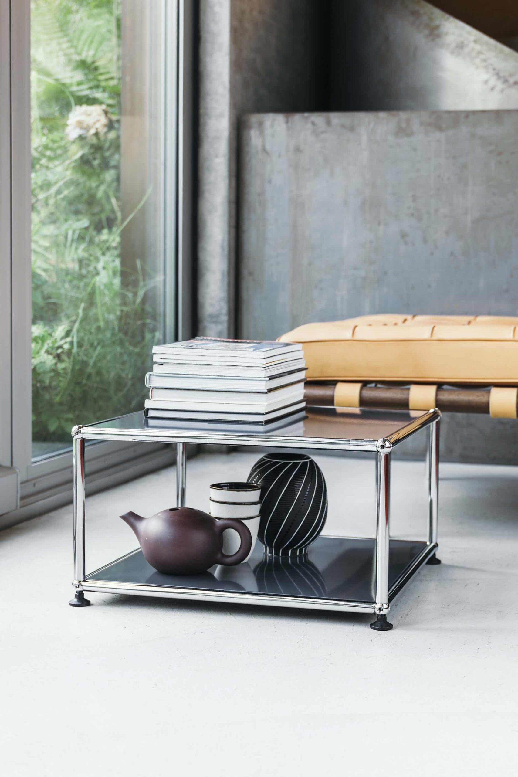 USM Haller Möbelbausystem │ Beistellmöbel M22 │ Beistelltisch USM Haller Möbelbausystem │ Beistellmöbel M22 │ Beistelltisch