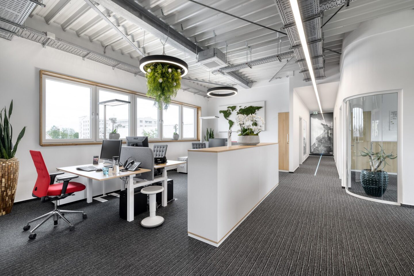 It also helps to attract and retain skilled workers who are looking for an attractive working environment.