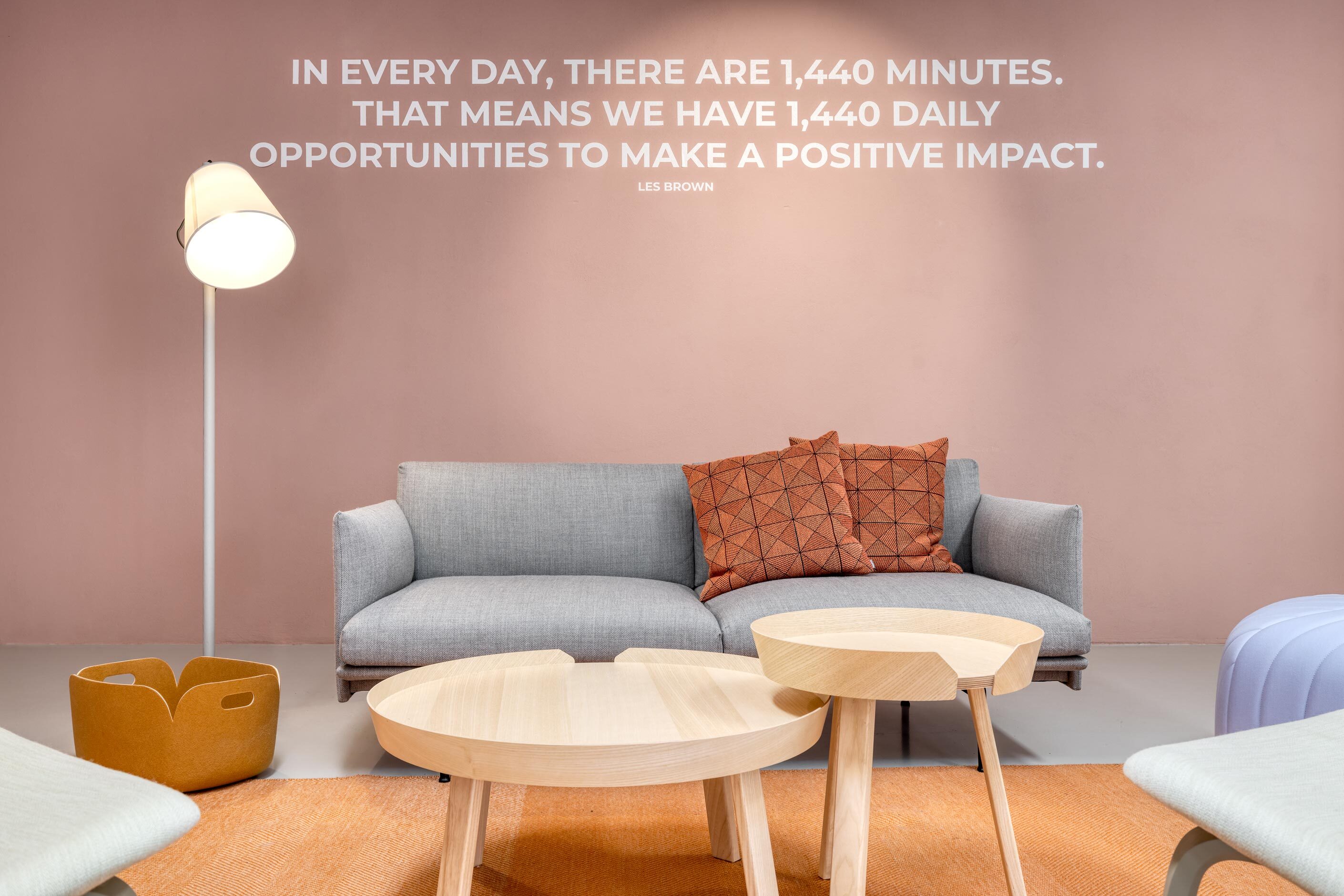 A meeting place for more social impact. The Workspace was planned and furnished by feco and its brand partner Muuto