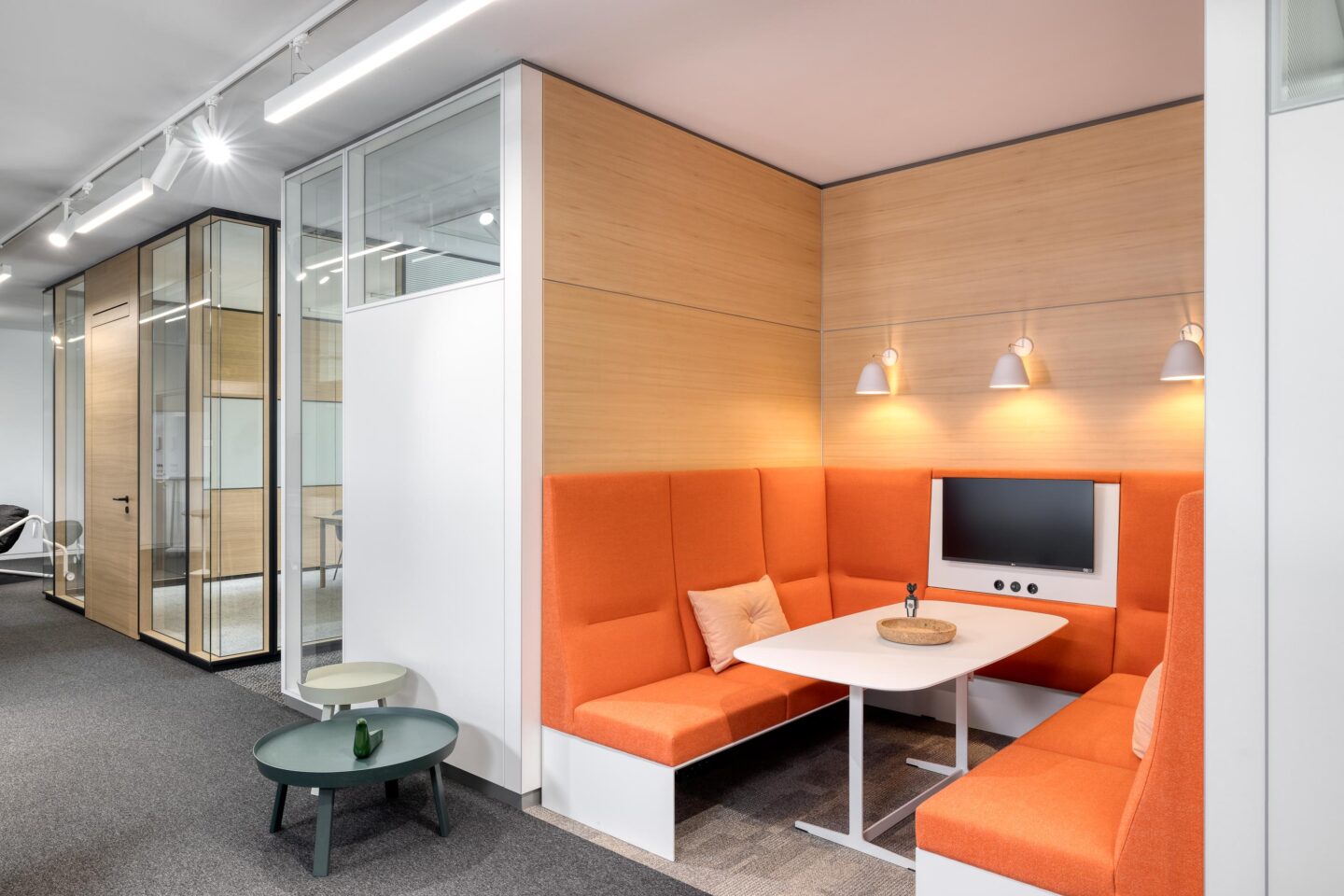 office furniture │ brunner banc │ meeting │ furnished by feco