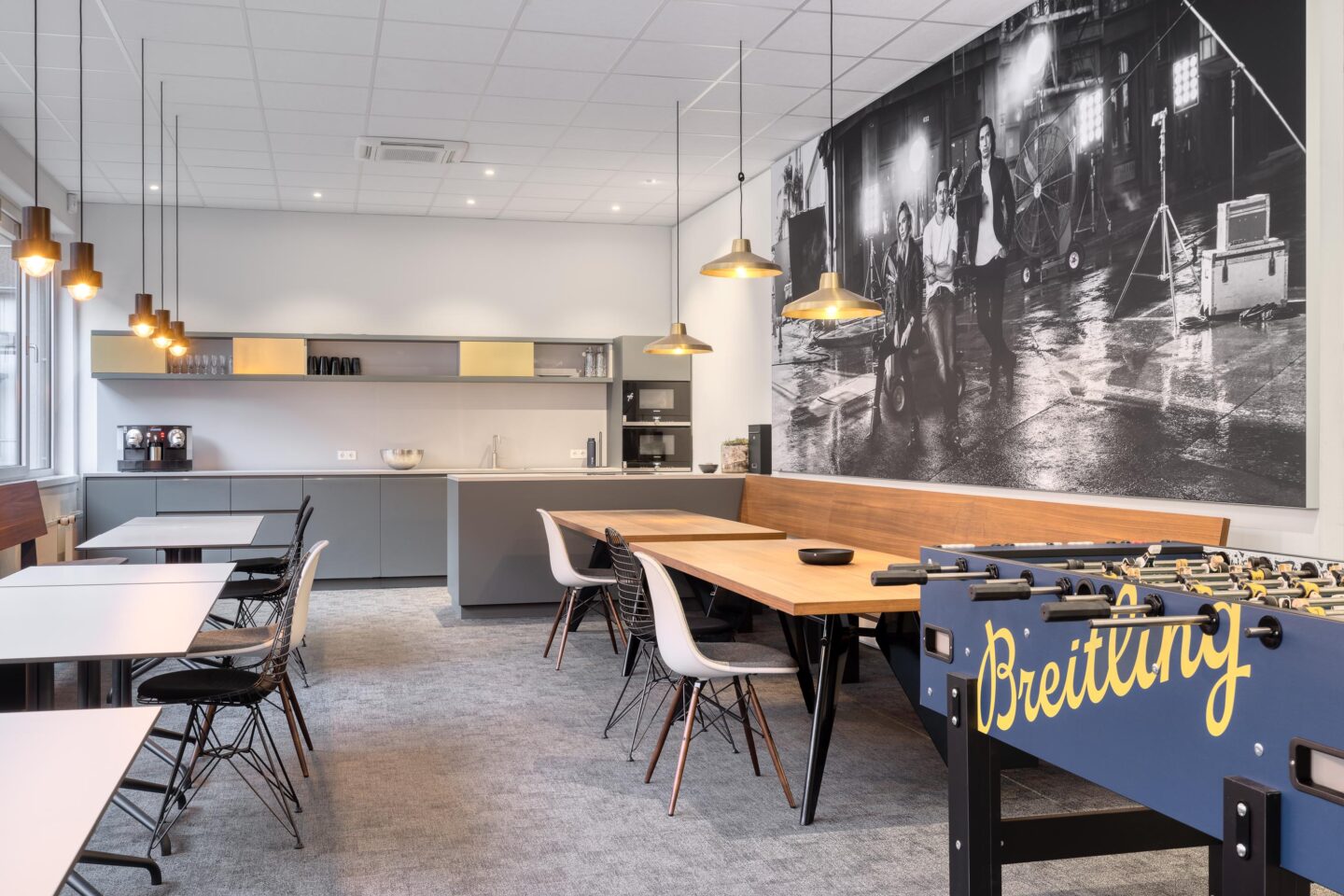 Breitling Germany GmbH | dining area of the cafeteria with table football