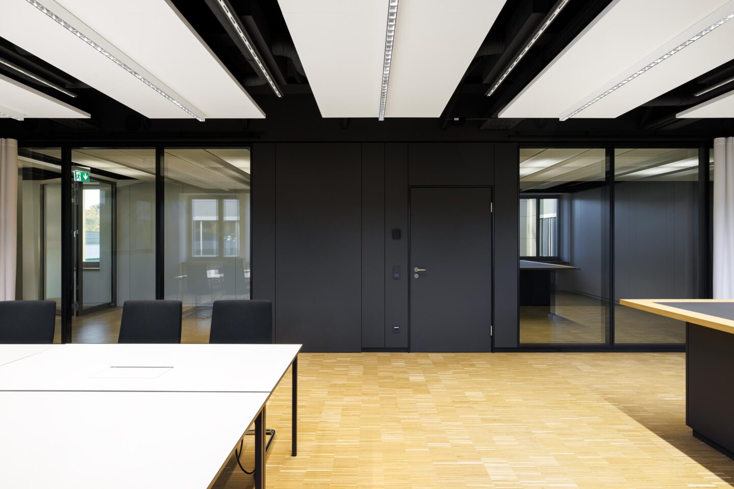 KNF Neuberger GmbH | glass walls with black frame