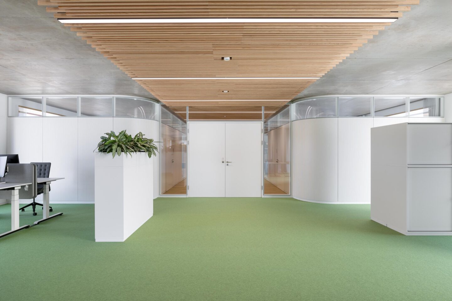 Sparkasse Markgräflerland | open office space with rooms at both sides